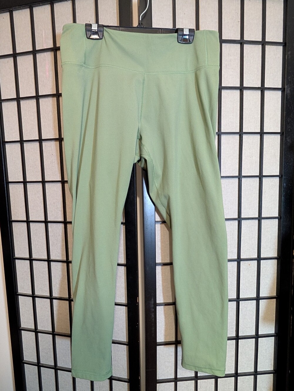 FWD leggings sz L